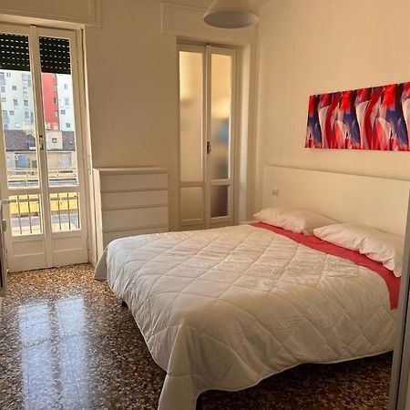 Апартаменты Kibilu - Via Lomellina Mm Argonne - Linate Airport Милан Экстерьер фото